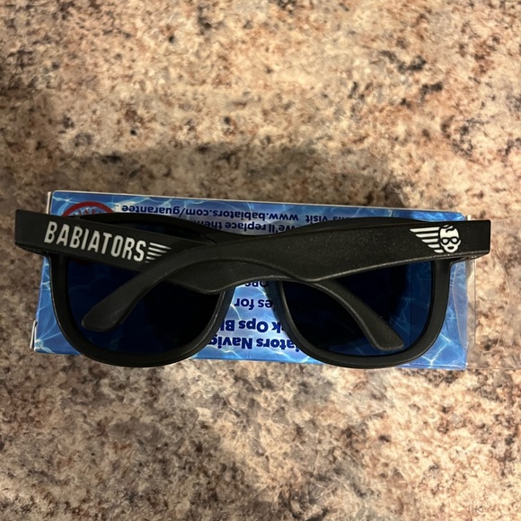 ***NEW***Babiators Sunglasses for Babies - Picture 2 of 4